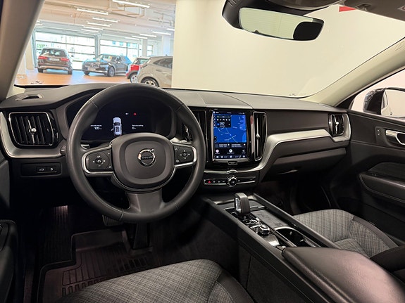 Volvo XC60 11 of 18