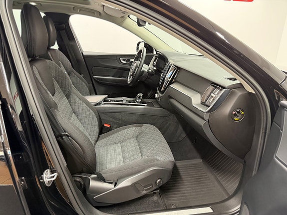 Volvo XC60 14 of 18