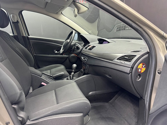 Renault Megane 11 of 12