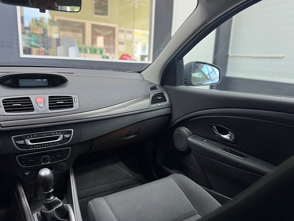 Renault Megane 9 of 12