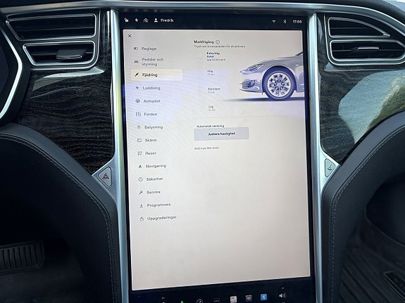 Tesla Model S 17 of 23