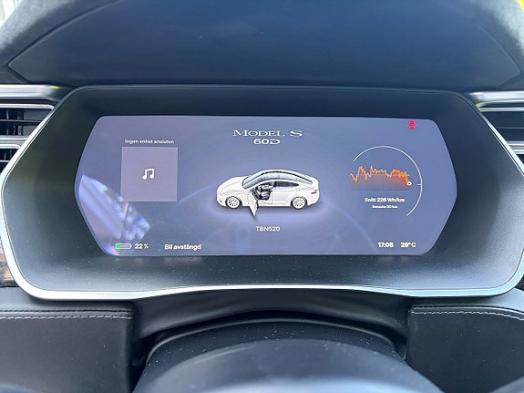 Tesla Model S 16 of 23