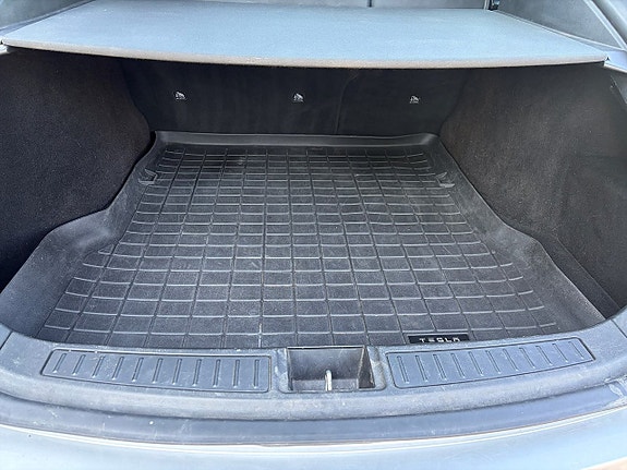 Tesla Model S 9 of 23