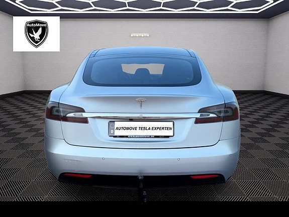Tesla Model S 6 of 23