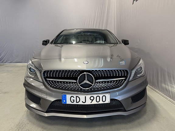 Mercedes-Benz CLA250 2 of 5