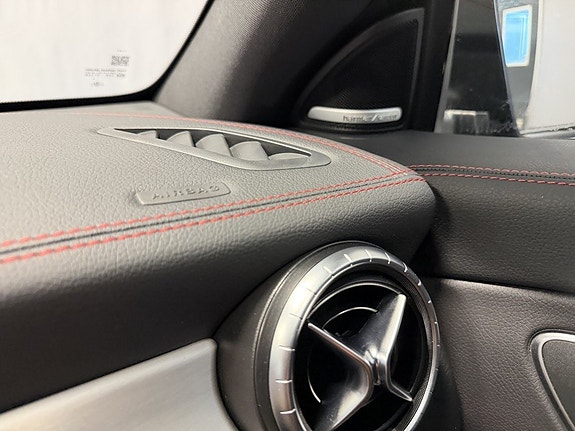Mercedes-Benz CLA250 12 of 17