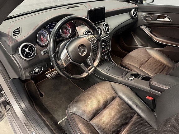 Mercedes-Benz CLA250 5 of 5