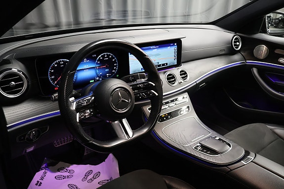 Mercedes-Benz E300 de 13 of 29