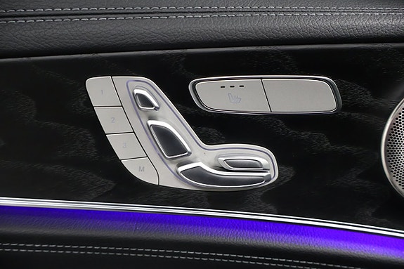 Mercedes-Benz E300 de 21 of 29