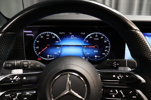 Mercedes-Benz E300 de 14 of 29