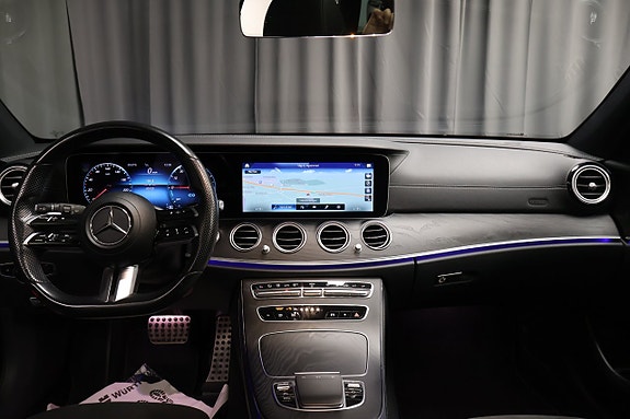 Mercedes-Benz E300 de 15 of 29