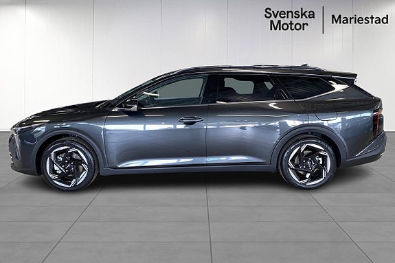 Kia K4 3 of 17
