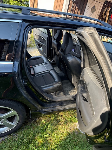 Volvo V70 5 of 5