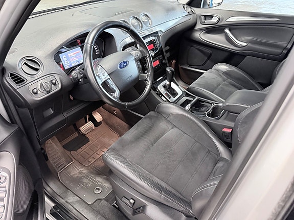 Ford S-MAX 9 of 18