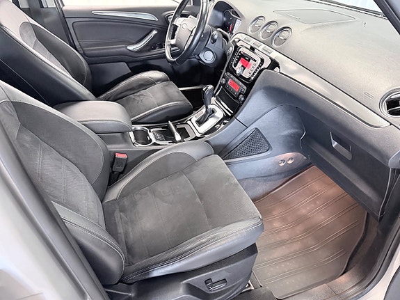 Ford S-MAX 13 of 18