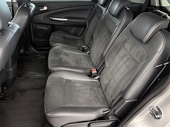 Ford S-MAX 11 of 18