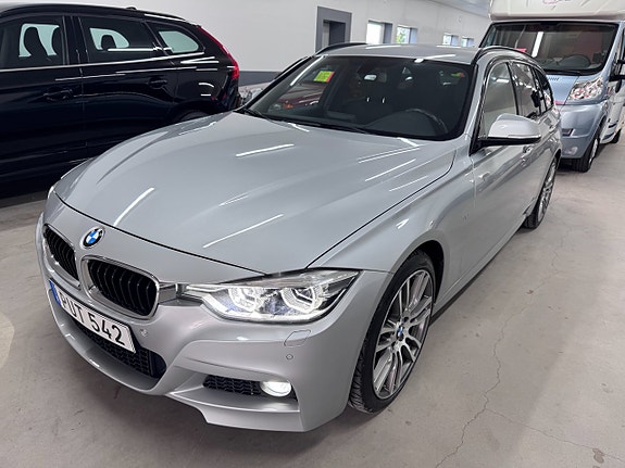 BMW 320d 2 of 24