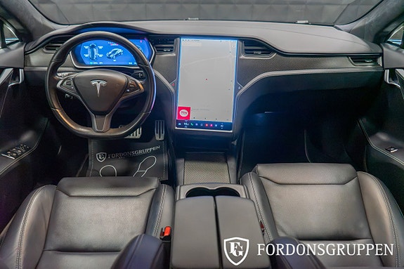 Tesla Model S 18 of 24