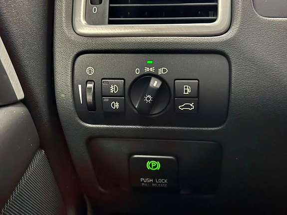 Volvo V70 13 of 25