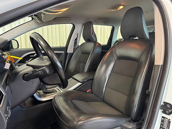 Volvo V70 7 of 25