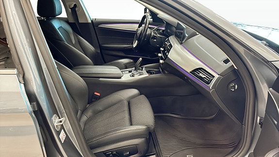 BMW 530e 3 of 16