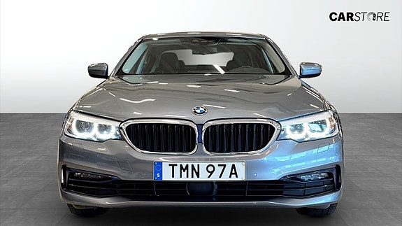 BMW 530e 8 of 16