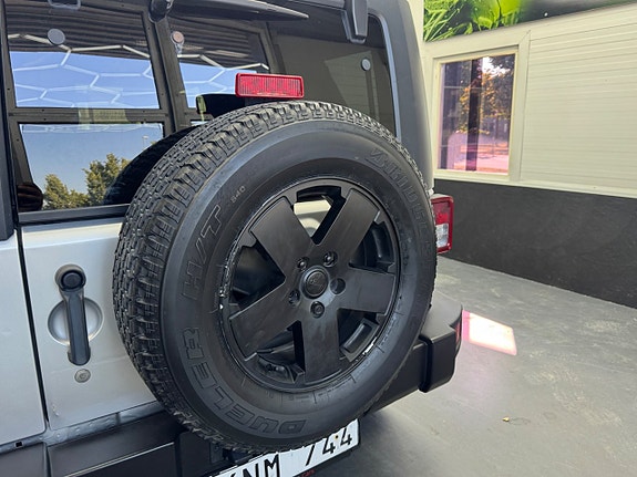 Jeep Wrangler Unlimited 6 of 14