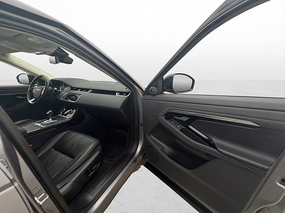 Land Rover Range Rover Evoque 28 of 30