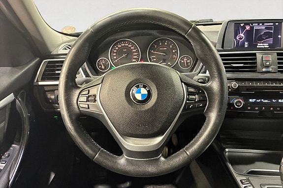 BMW 320 13 of 17