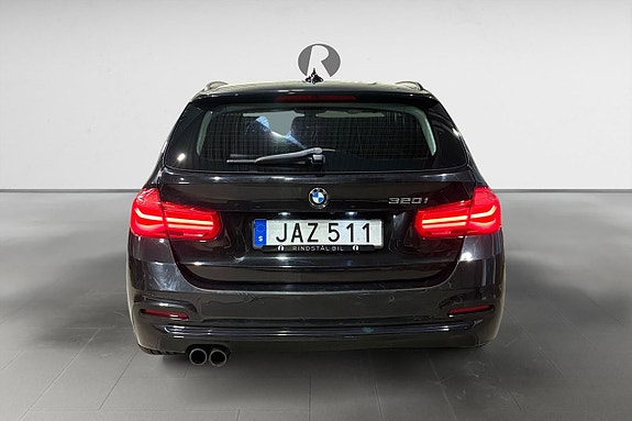 BMW 320 6 of 17