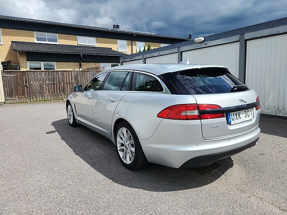 Jaguar XF 6 of 14
