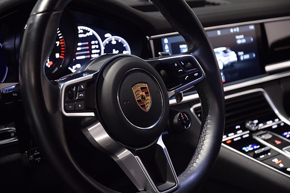 Porsche Panamera 4 6 of 18