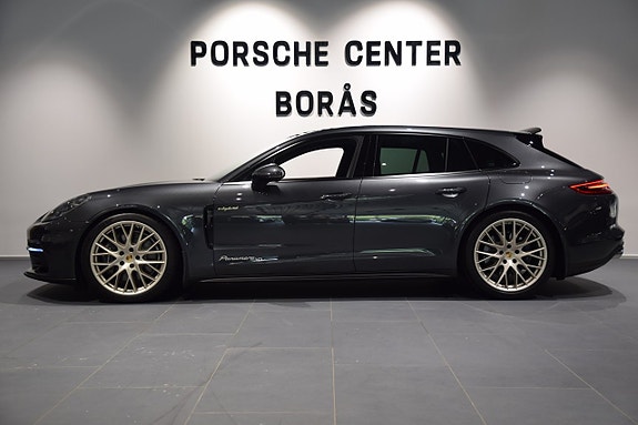 Porsche Panamera 4 4 of 5