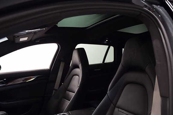 Porsche Panamera 4 7 of 18