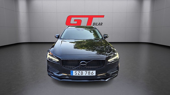 Volvo V90 2 of 5