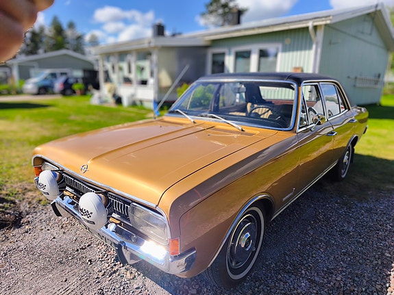 Opel Commodore 2 of 4