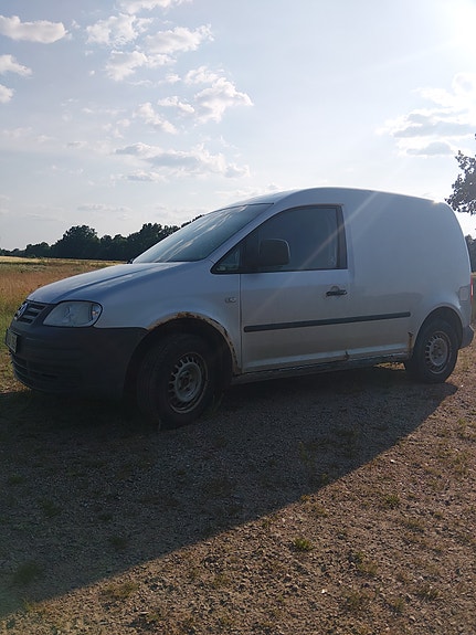 Volkswagen Caddy 2 of 5