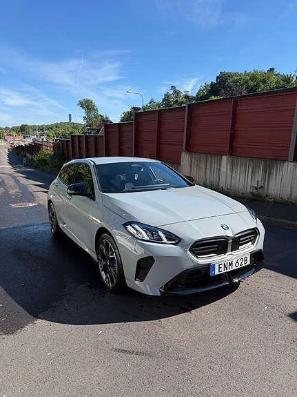 BMW M135i 3 of 5