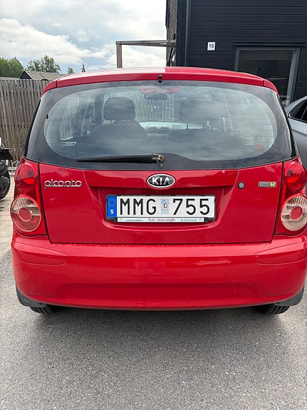 Kia Picanto 3 of 5