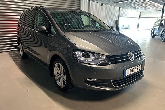 Volkswagen Sharan 3 of 5