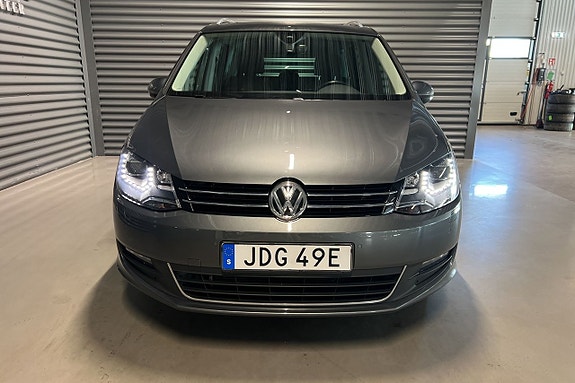Volkswagen Sharan 2 of 5