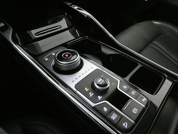Kia Sorento 17 of 26