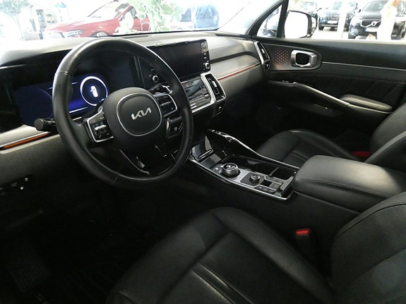 Kia Sorento 12 of 26