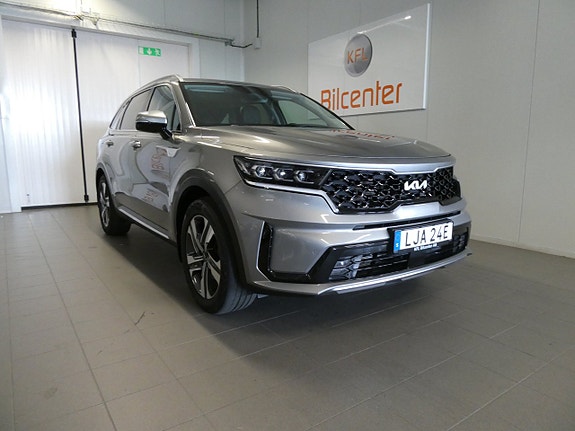 Kia Sorento 3 of 5