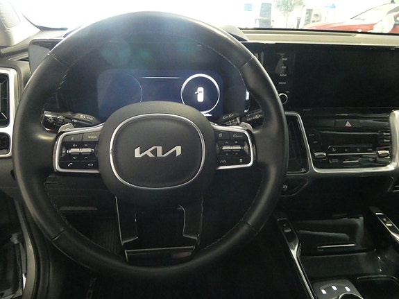 Kia Sorento 15 of 26