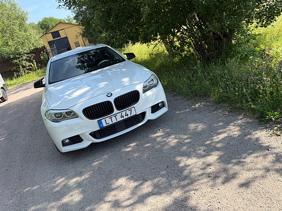 BMW 525d 2 of 9