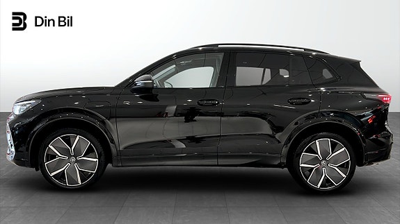 Volkswagen Tiguan 2 of 25