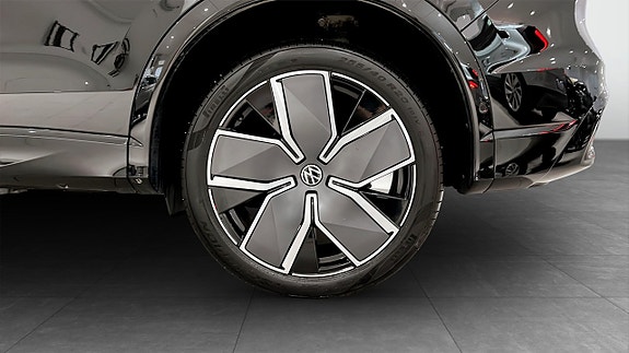 Volkswagen Tiguan 6 of 25