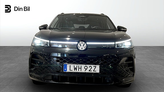 Volkswagen Tiguan 4 of 25