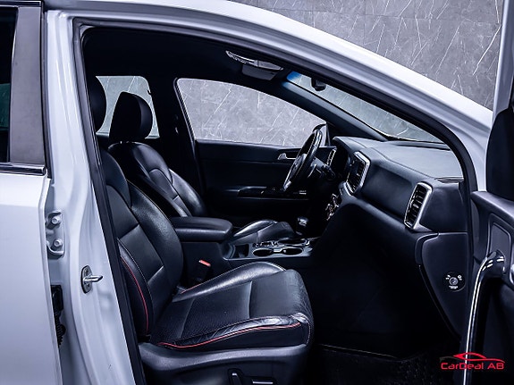 Kia Sportage 15 of 30